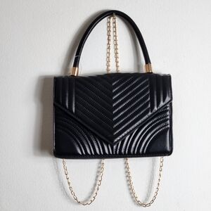 Elegant Black Quilted Handbag